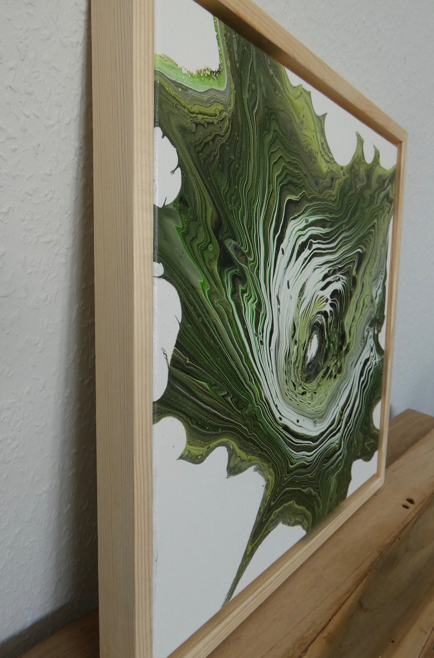 GREEN IVY (Etsy)